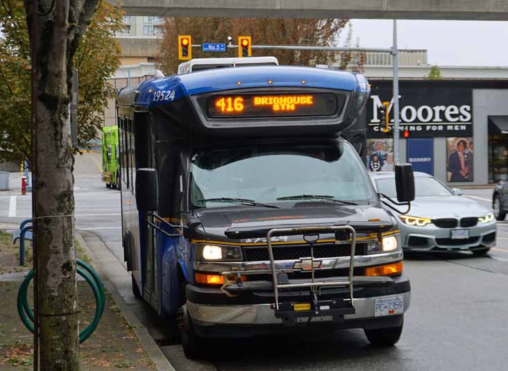 Coast Mountain Bus Community Shuttle Chevrolet G4500 AMROC SOM 28 19524